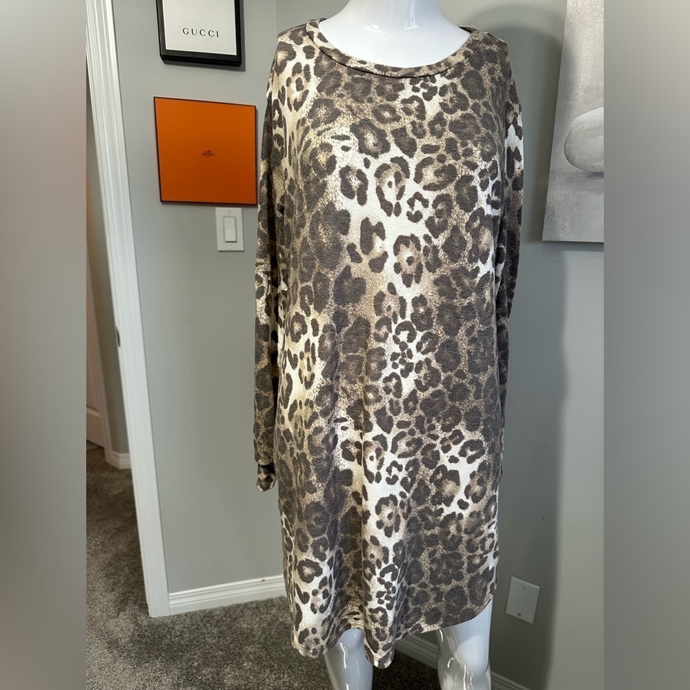 Beautiful Endless Blu long animal print shirt could also be used as a dress.